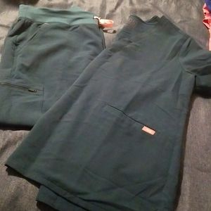 Caribbean Blue Figs Scrub Set